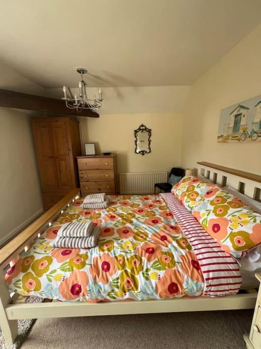 Wish End Cottage Ratton Екстер'єр фото