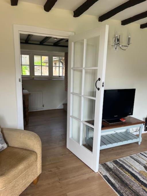 Wish End Cottage Ratton Екстер'єр фото