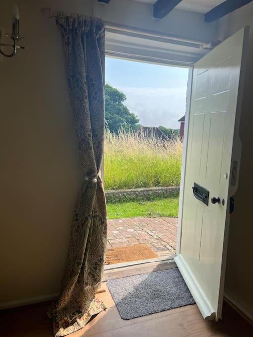 Wish End Cottage Ratton Екстер'єр фото